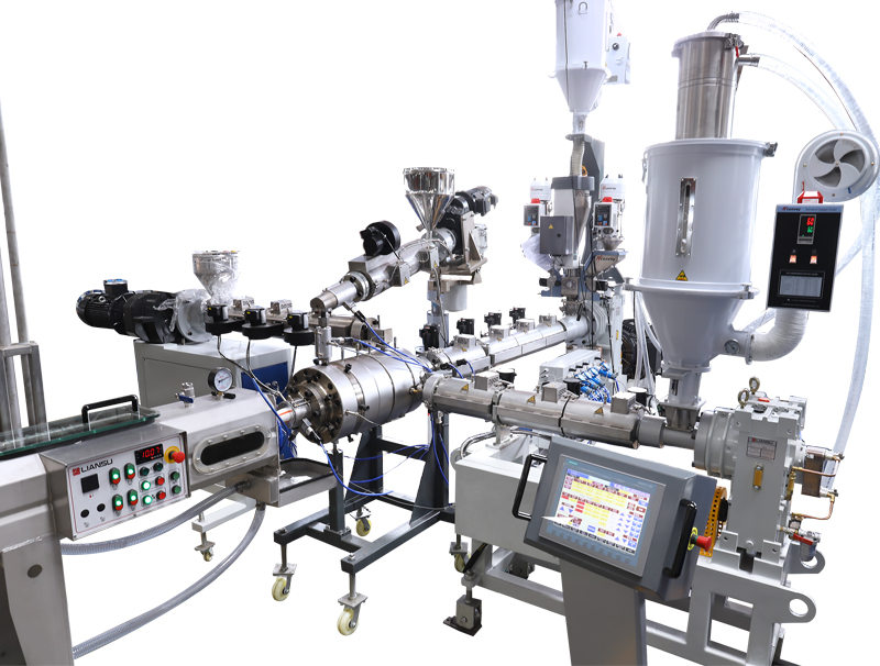 Extruder and Pipe Head